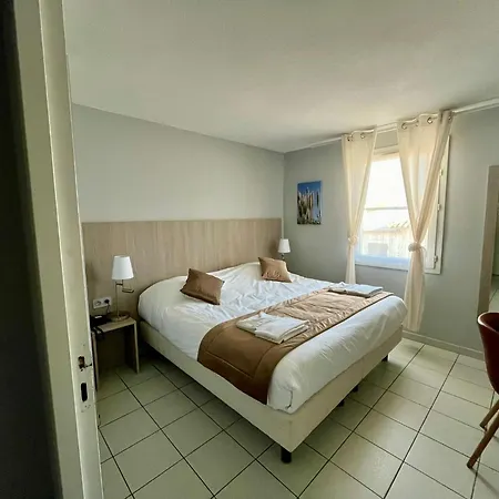 Hotel Les Arcades-2